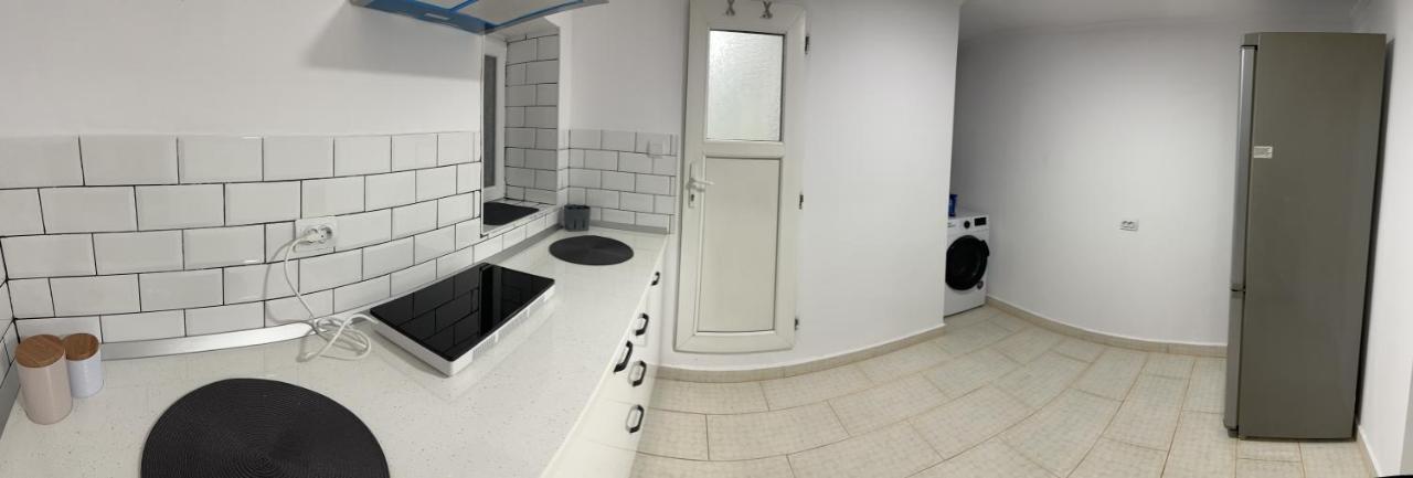 Apartamnet Regim Hotelier Bukarest Exteriör bild