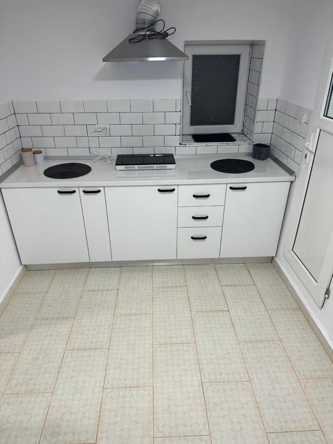 Apartamnet Regim Hotelier Bukarest Exteriör bild
