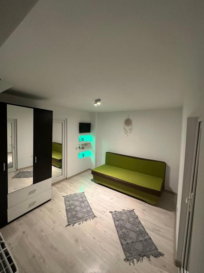 Apartamnet Regim Hotelier Bukarest Exteriör bild